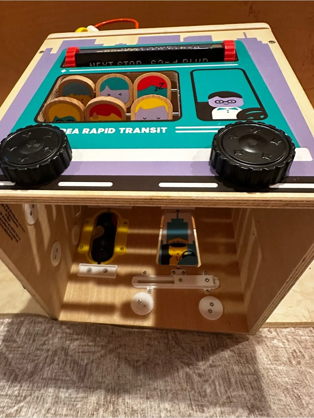 FAO Schwarz Busy City Wooden Activity Cube 5 Zones 20+ Activities Motor